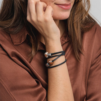 Pulsera de Cuero Negro